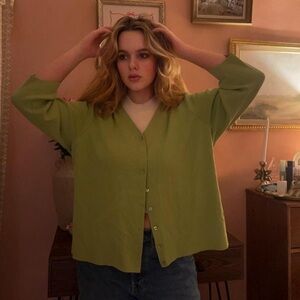 Women's Green Button-Up cardigan